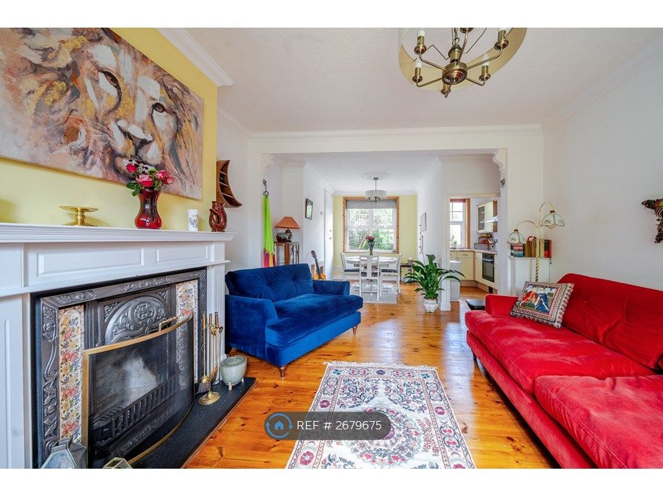 Property photo 2 of 9 Bright Open Plan Living And Dining Room