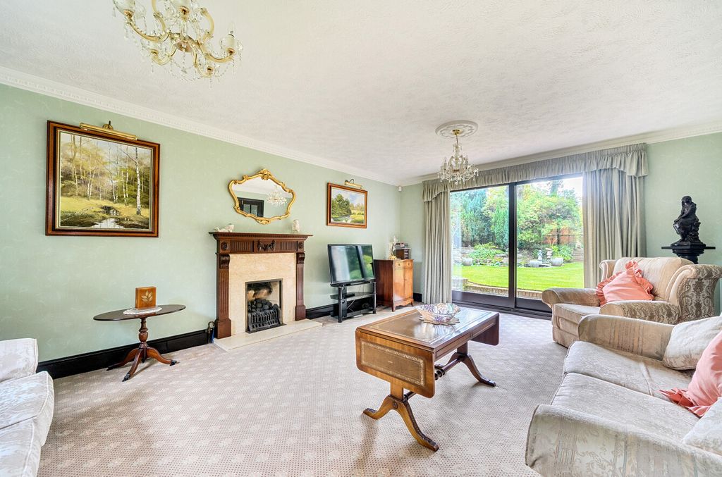Property photo 3 of 32 1364716-22-68F230...