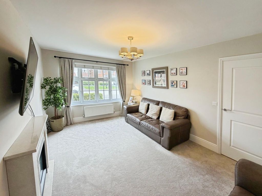 Property photo 3 of 39 7Ade07Aa--4Bb5-Ac63-8B23Acc39D30-31381-00000C16315