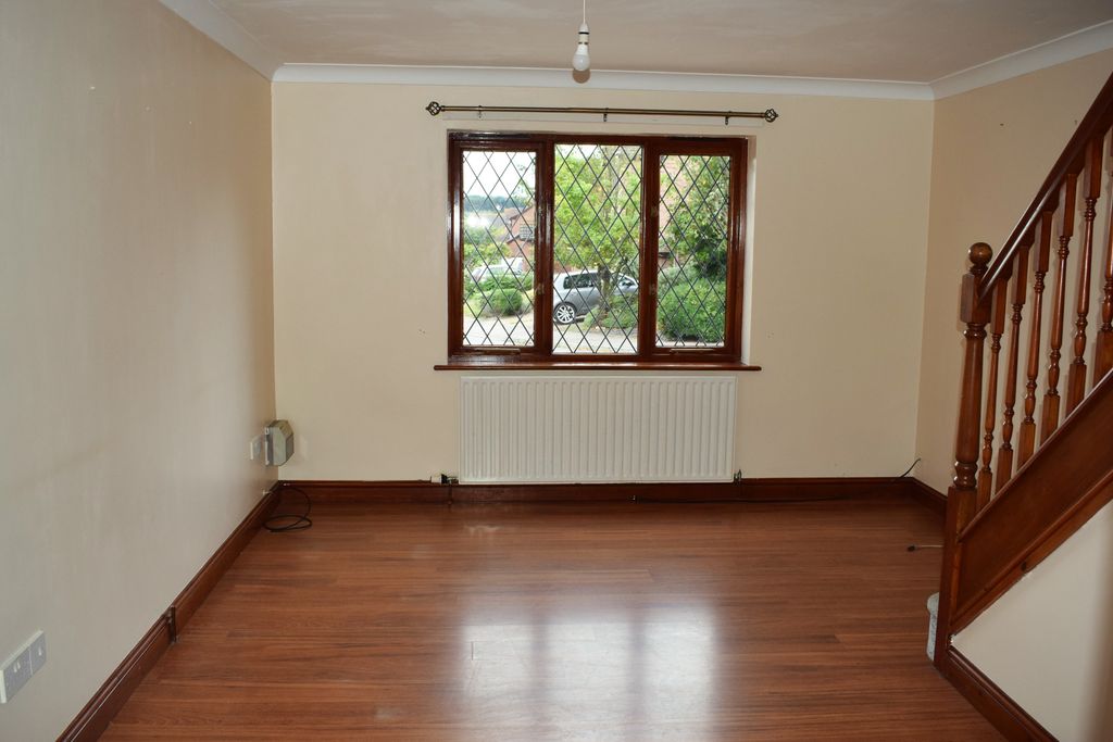 Property photo 3 of 12