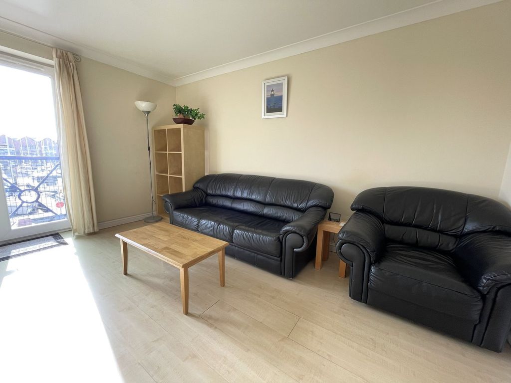 Property photo 3 of 11