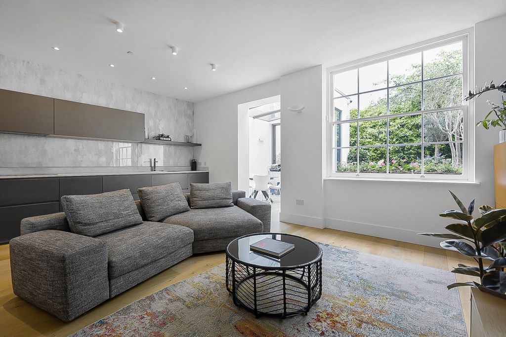 Property photo 1 of 18 _Y3A2143