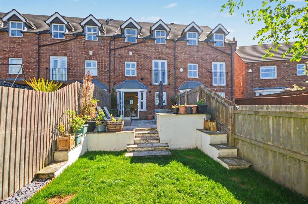 Property photo 1 of 19 Picture No. 15