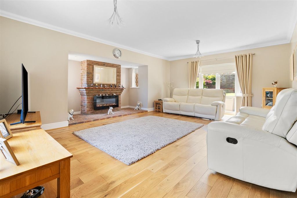 Additional image 7 of 5 bed detached house for saleSnowdrop Road, Hartlepool TS26