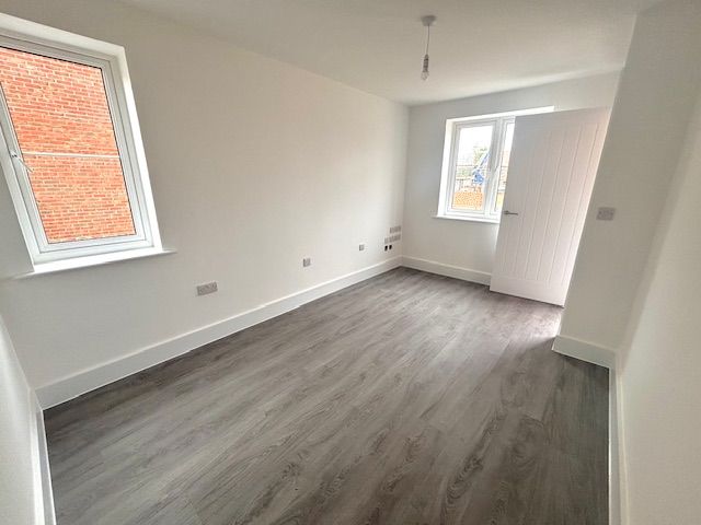 Property photo 2 of 11 Living Room