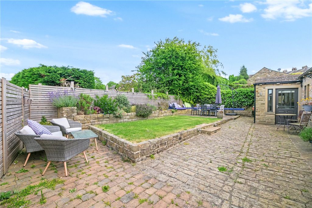 Property photo 3 of 11 Picture No. 10