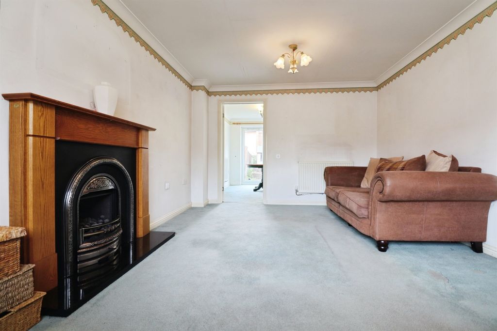 Property photo 2 of 16