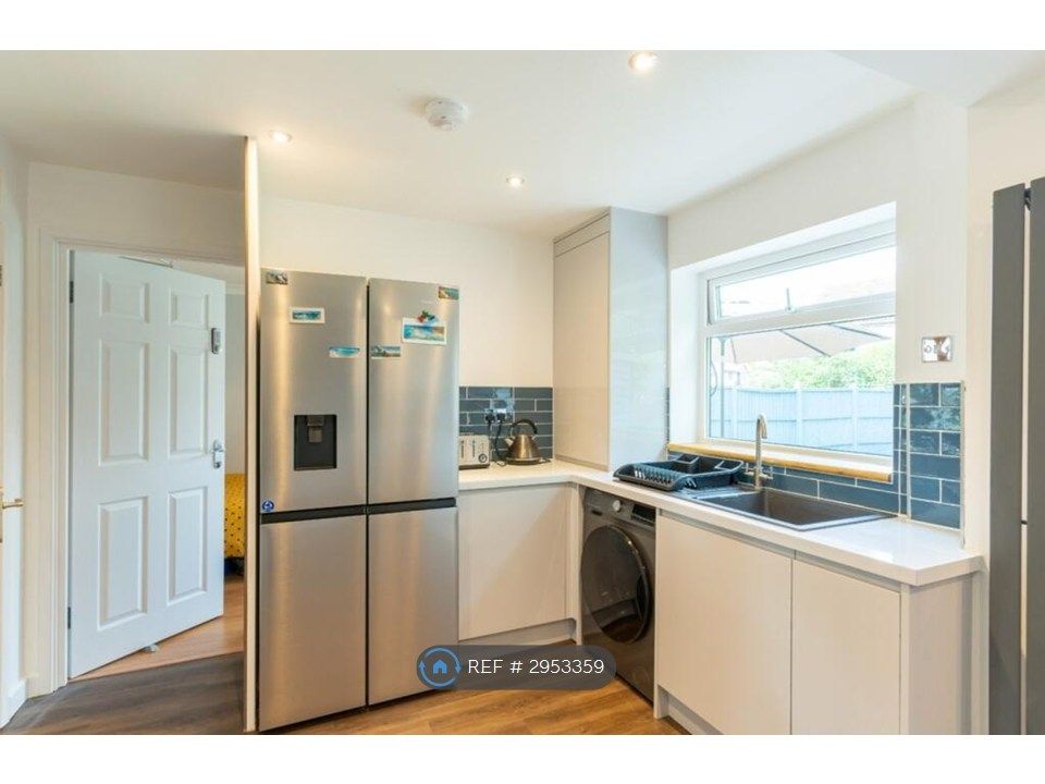 6 bed shared accommodation to rentHuckley Way, Bristol BS32 photo 5