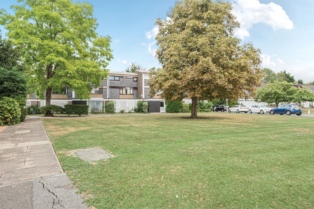 Property photo 2 of 12
