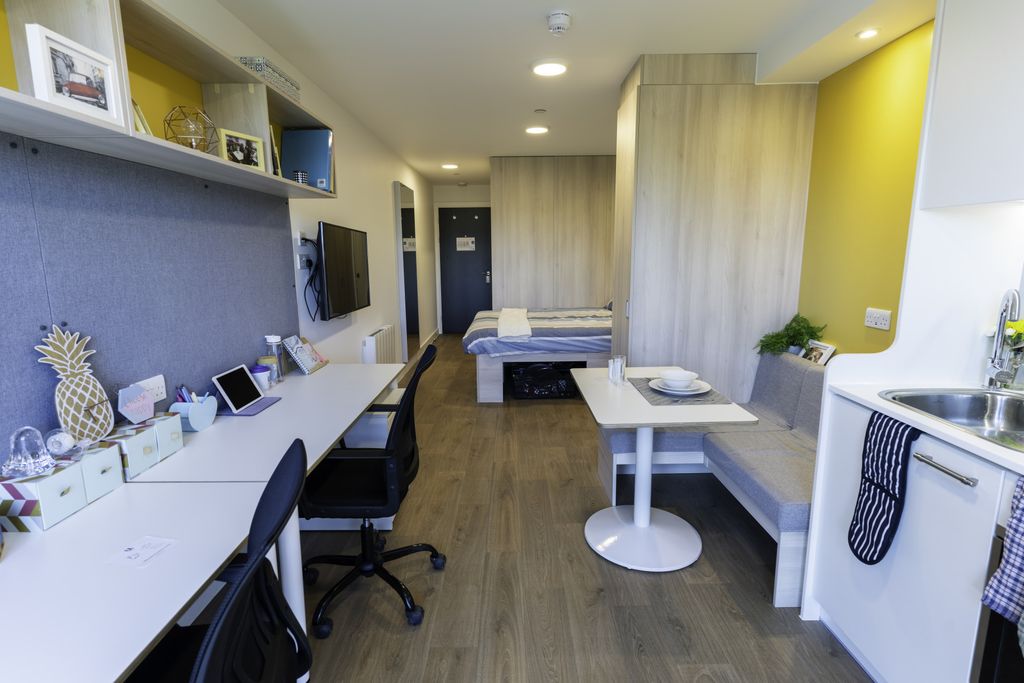 Property photo 3 of 8 8356382.Jpg