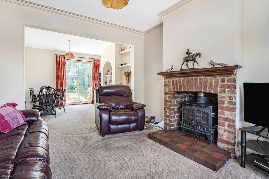 Property photo 3 of 8