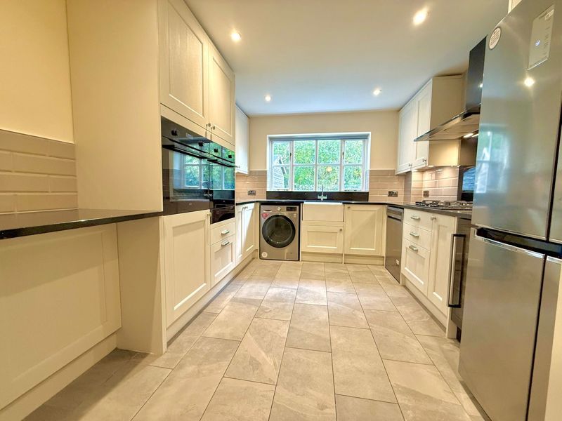 Property photo 2 of 21 Kitchen