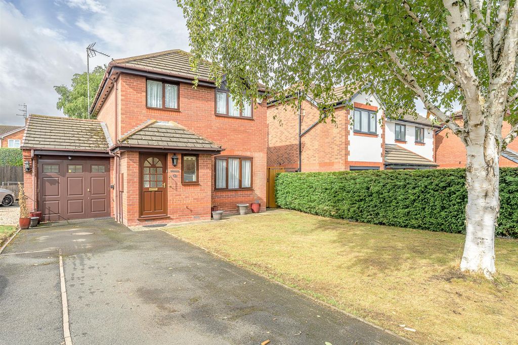 Property photo 1 of 17