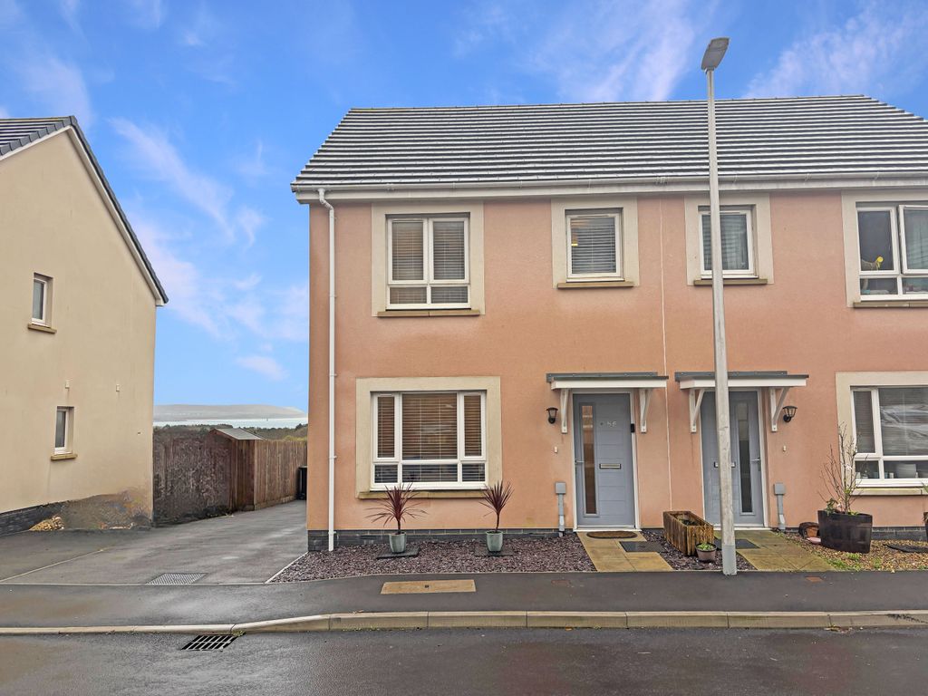 Property photo 1 of 27