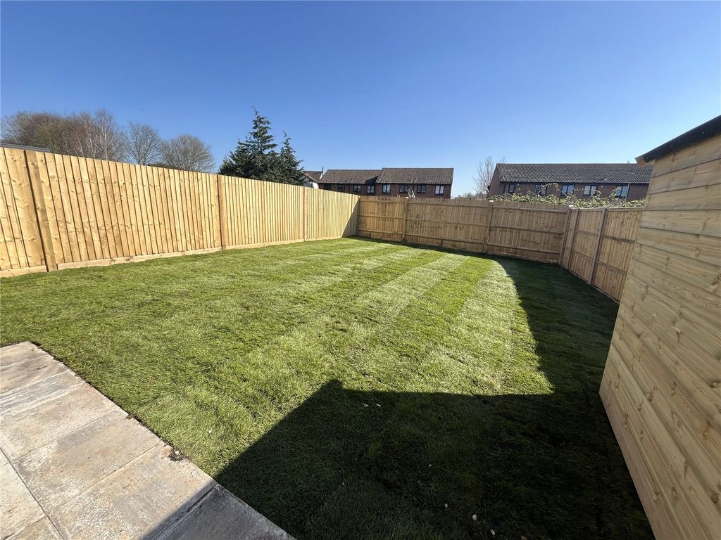 Property photo 2 of 8 Picture No. 13