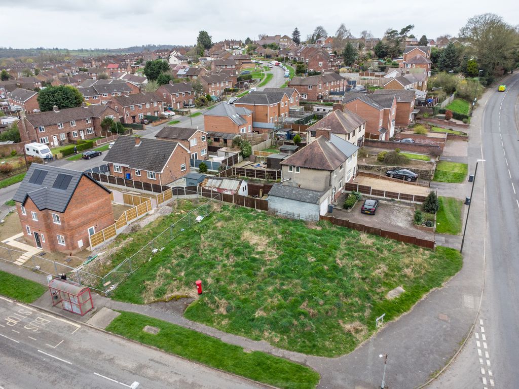 Property photo 2 of 8 Ladywood Rd - 010