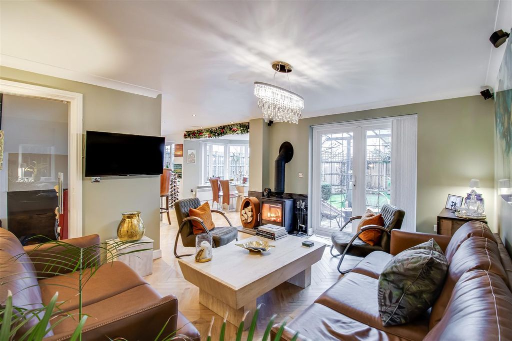 Property photo 2 of 29