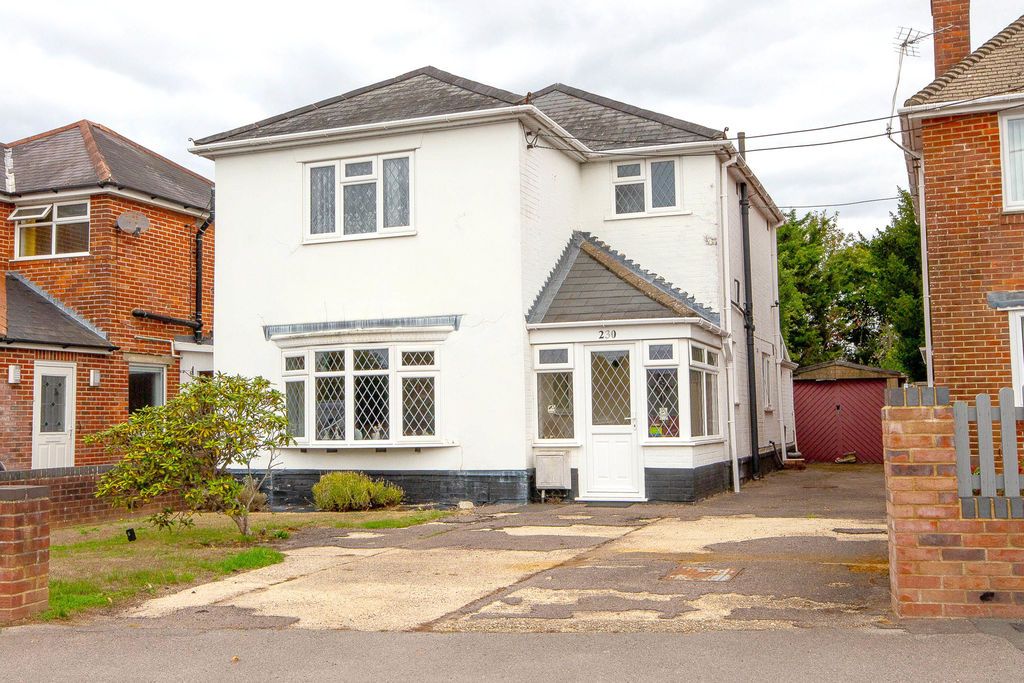 Property photo 1 of 15 External