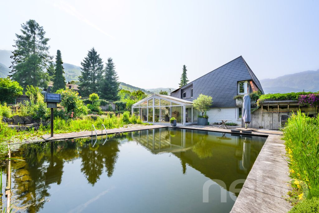 Property photo 2 of 13