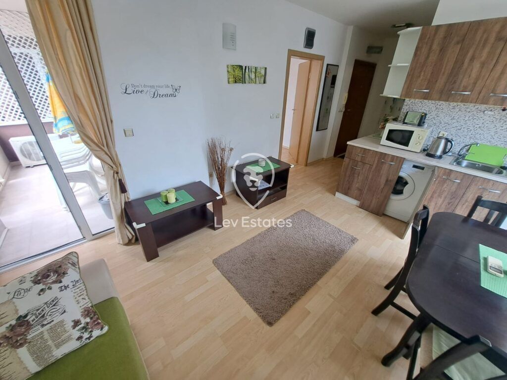 Property photo 3 of 12