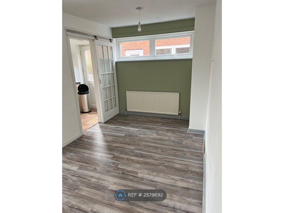 Property photo 2 of 23
