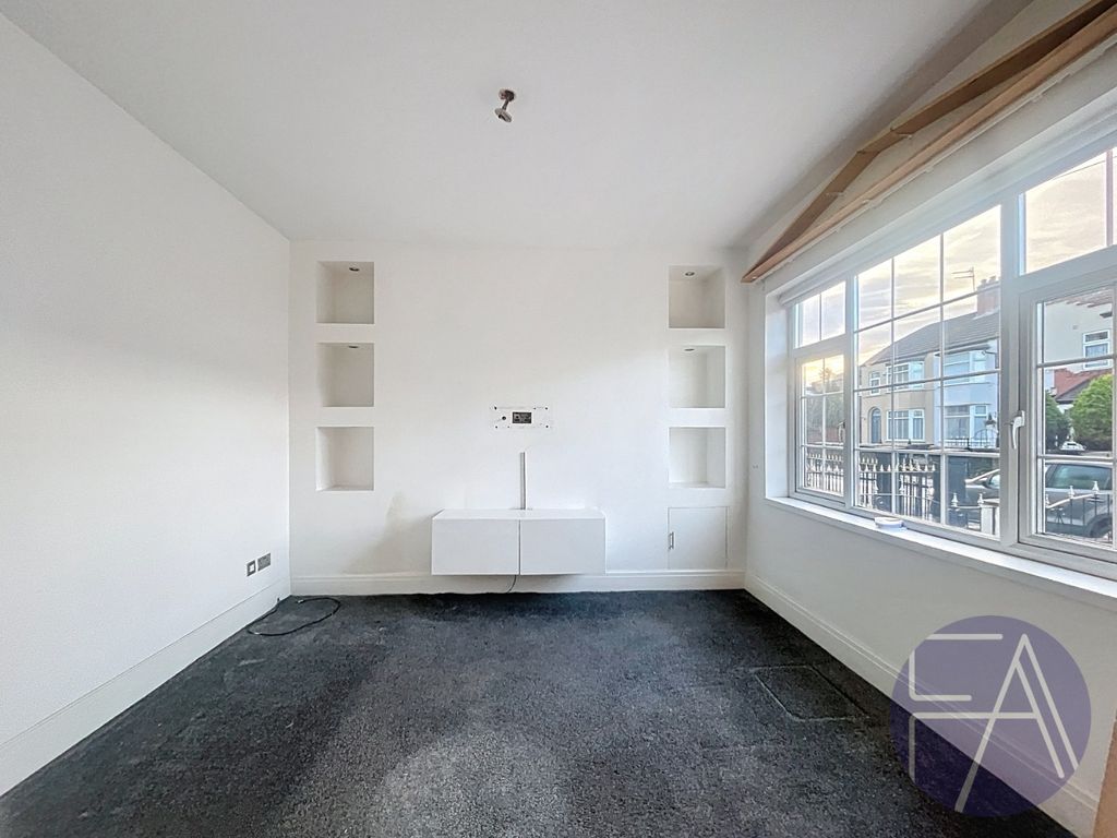 Property photo 3 of 16 4824482