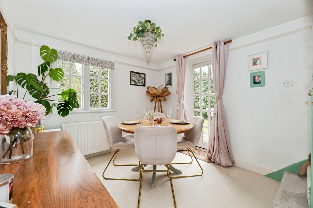 Property photo 2 of 16 Pbox-Img.Jpg