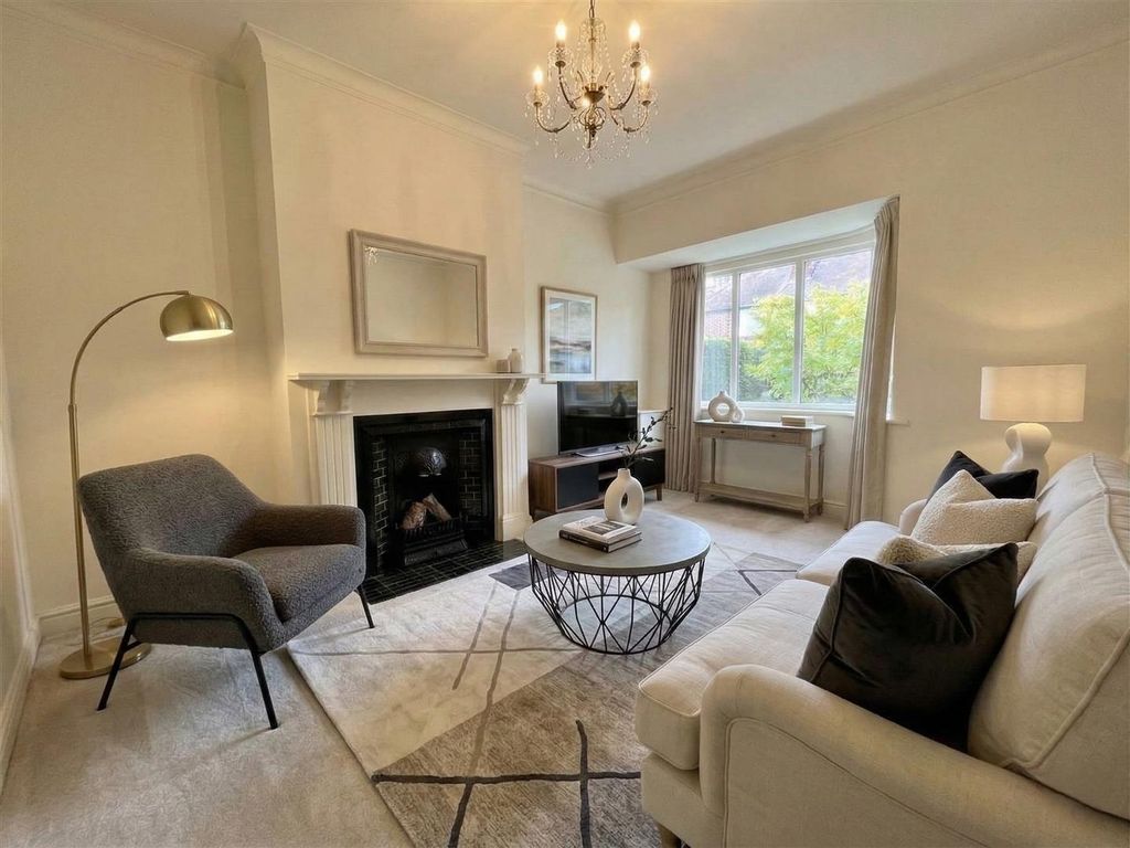 Property photo 2 of 32 Lounge For Illustration Only