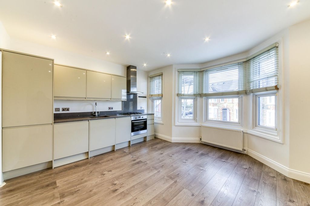 Property photo 1 of 8 Kitchen