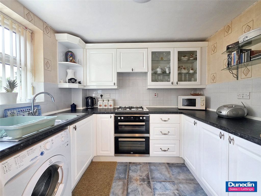 Property photo 2 of 14 Picture No. 03