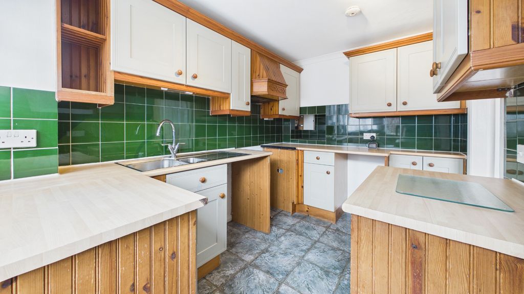 Property photo 3 of 20 5381577