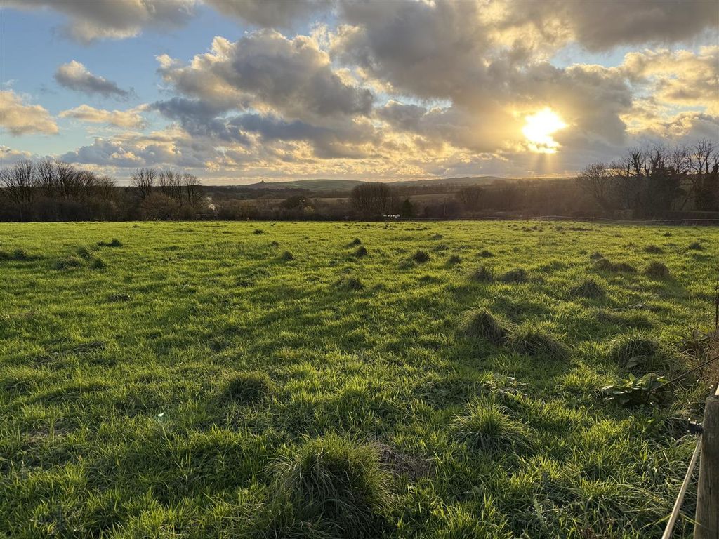 Property photo 3 of 6 Img_5898.Jpg