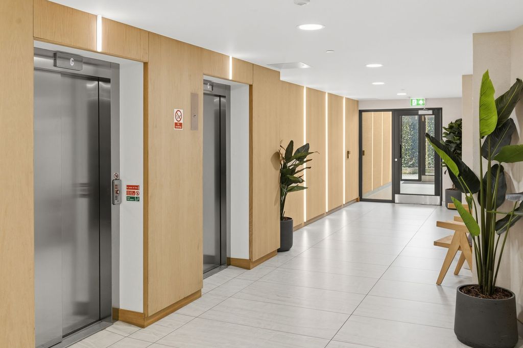 Property photo 3 of 12