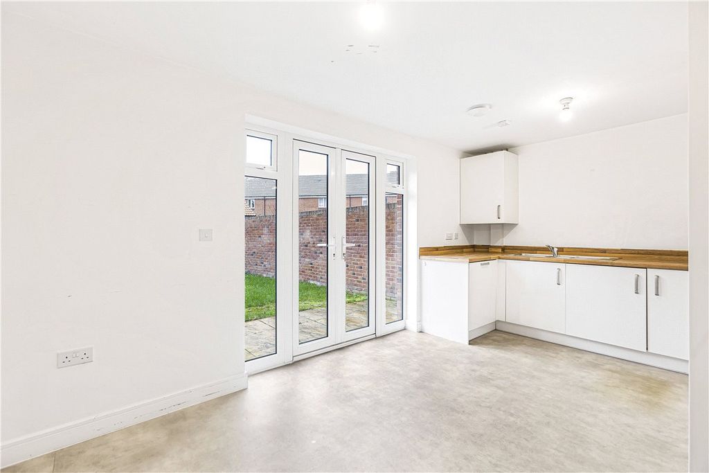 Property photo 2 of 16 Picture No. 02