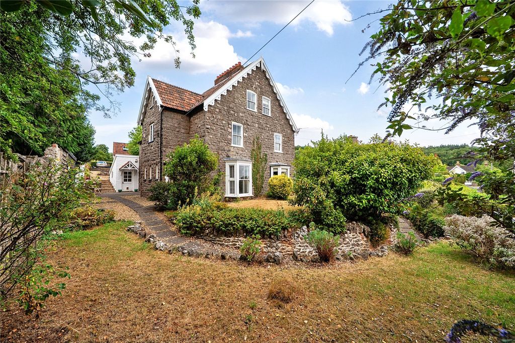 Property photo 1 of 31 Picture No. 27