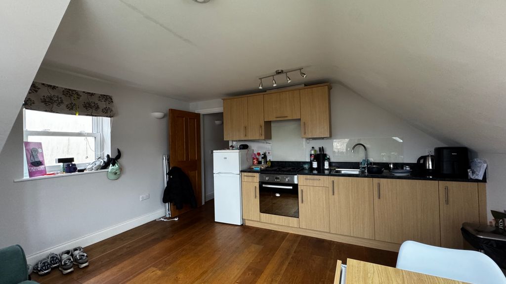 Property photo 2 of 6 Img_6542