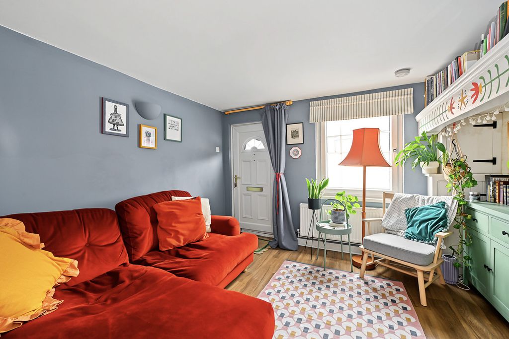 Property photo 3 of 13