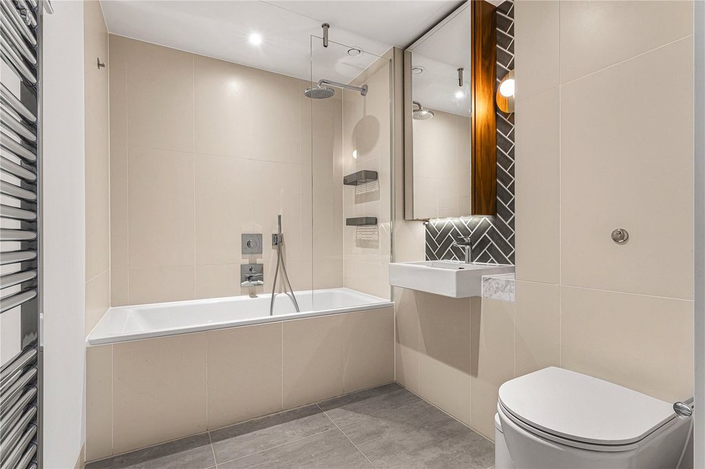 Property photo 3 of 22 Picture No. 25