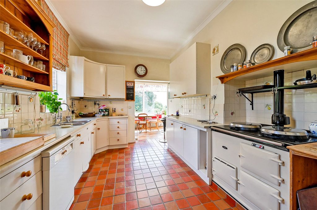 Property photo 3 of 14 Kitchen