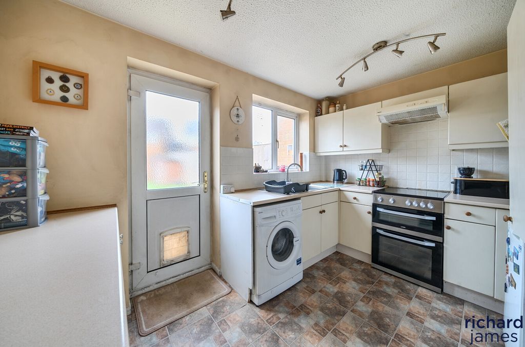 Property photo 3 of 12 c0dc7A5c99584c0Bb7A077655A1c9A13
