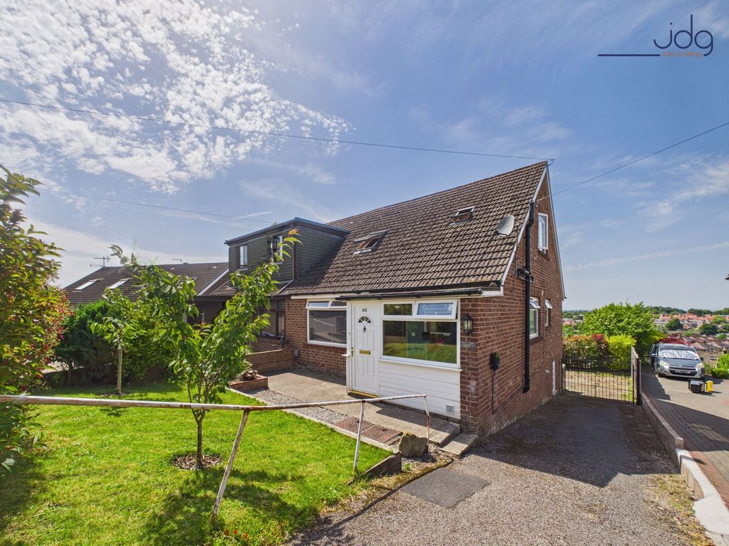 Property photo 1 of 18 Welcome To Chequers Avenue