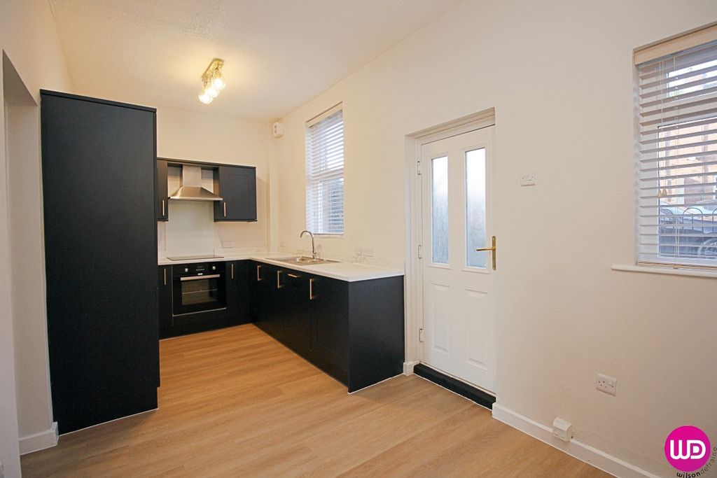 Property photo 2 of 26