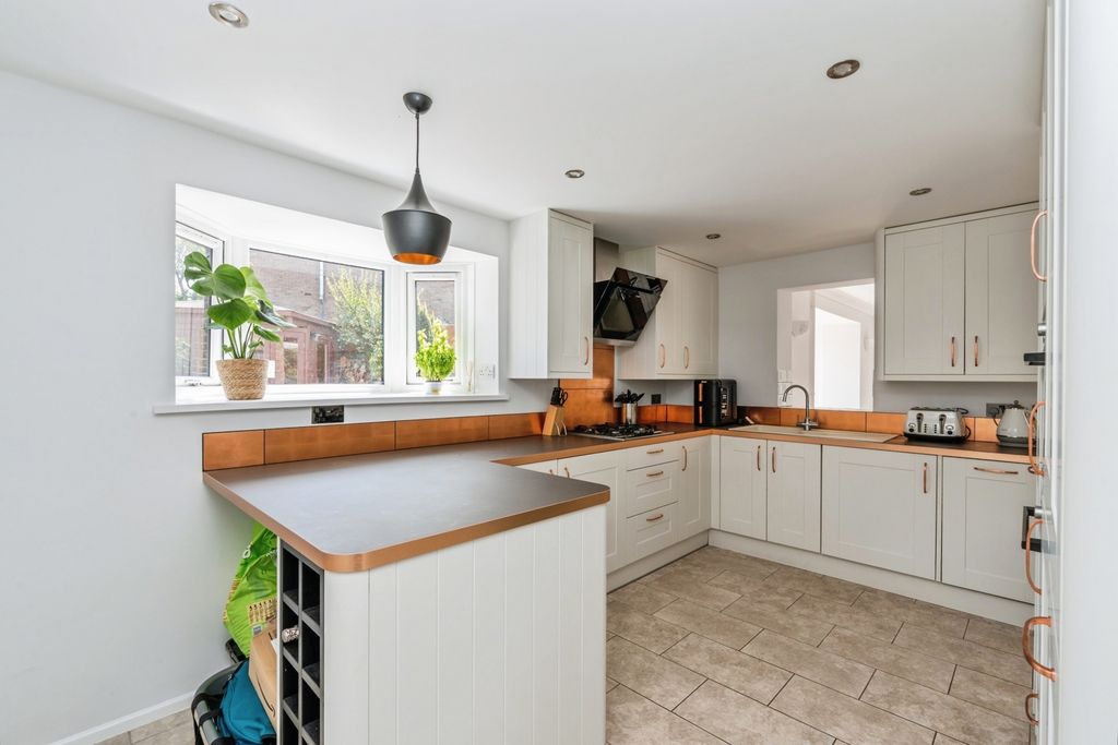 Property photo 2 of 19 Pbox-Img.Jpg