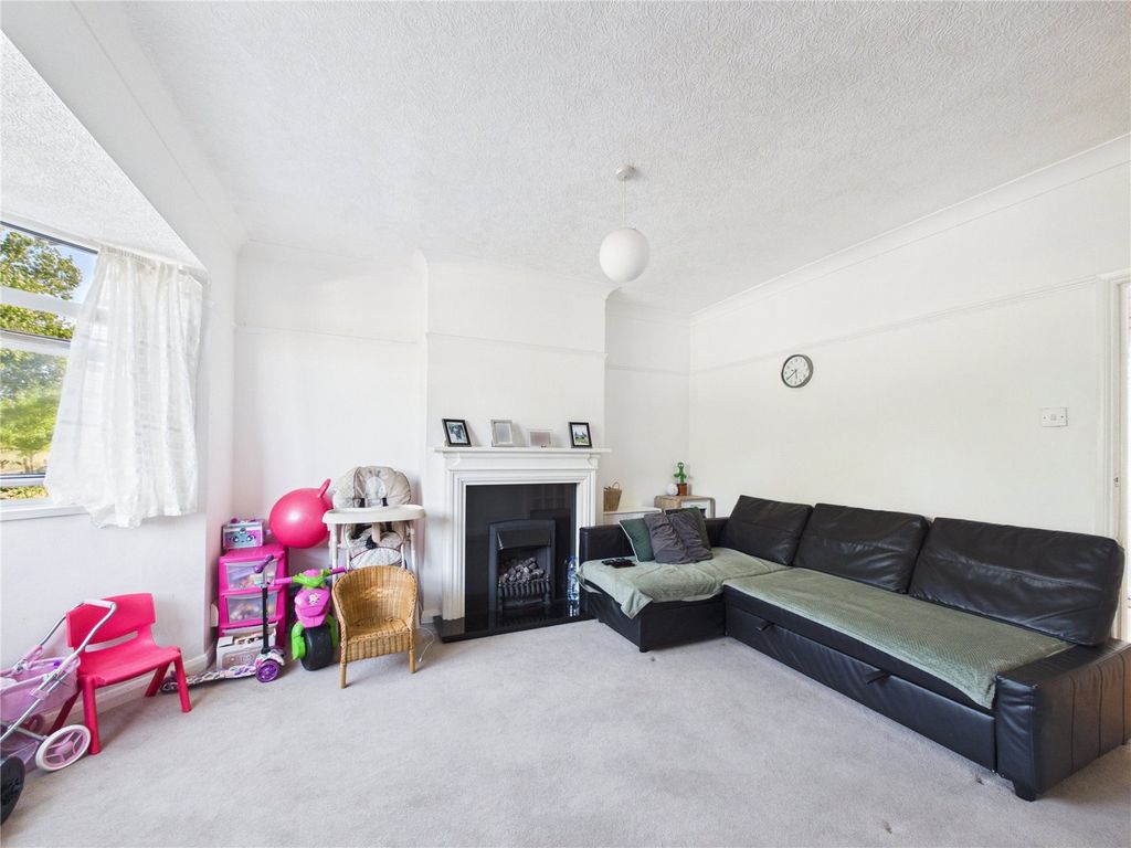 Property photo 3 of 21 Picture No. 05