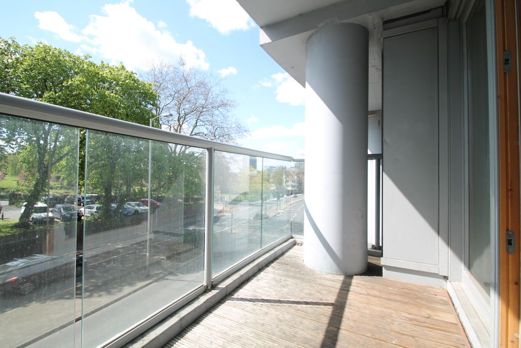 Property photo 2 of 11 Balcony