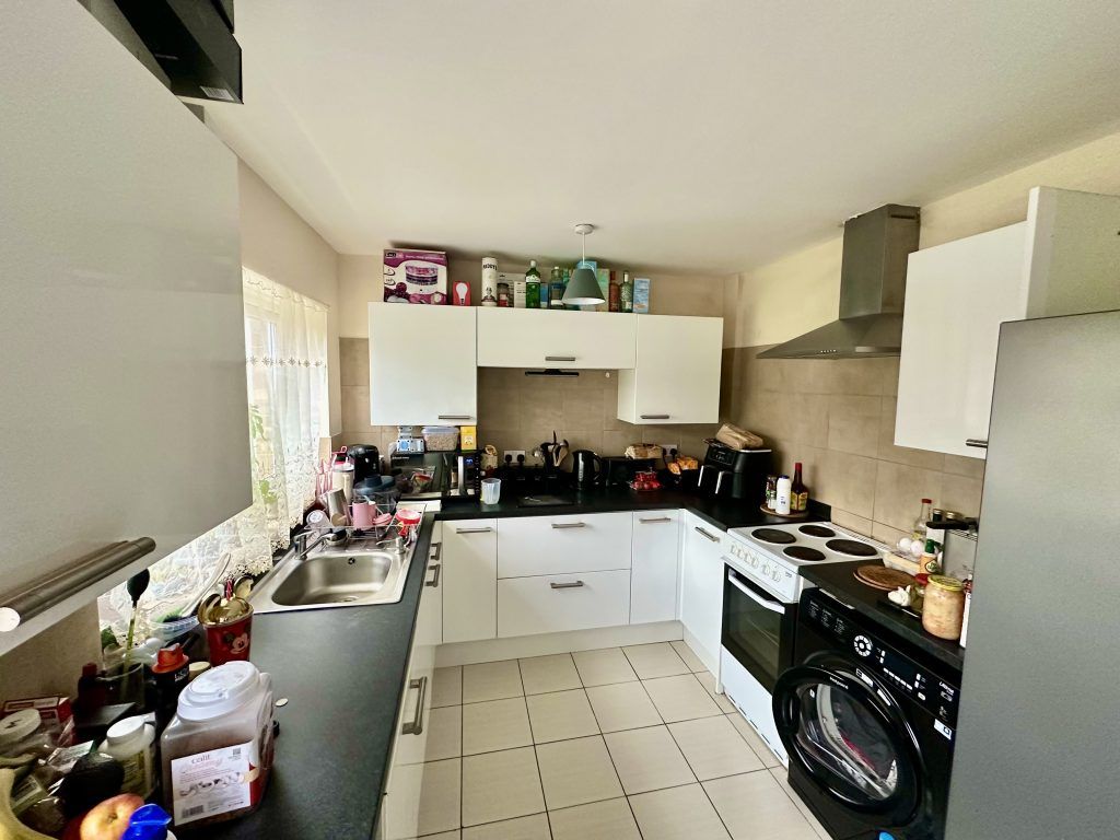 Property photo 2 of 9