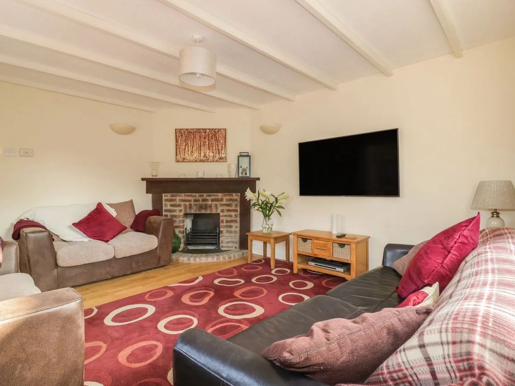 Property photo 2 of 14
