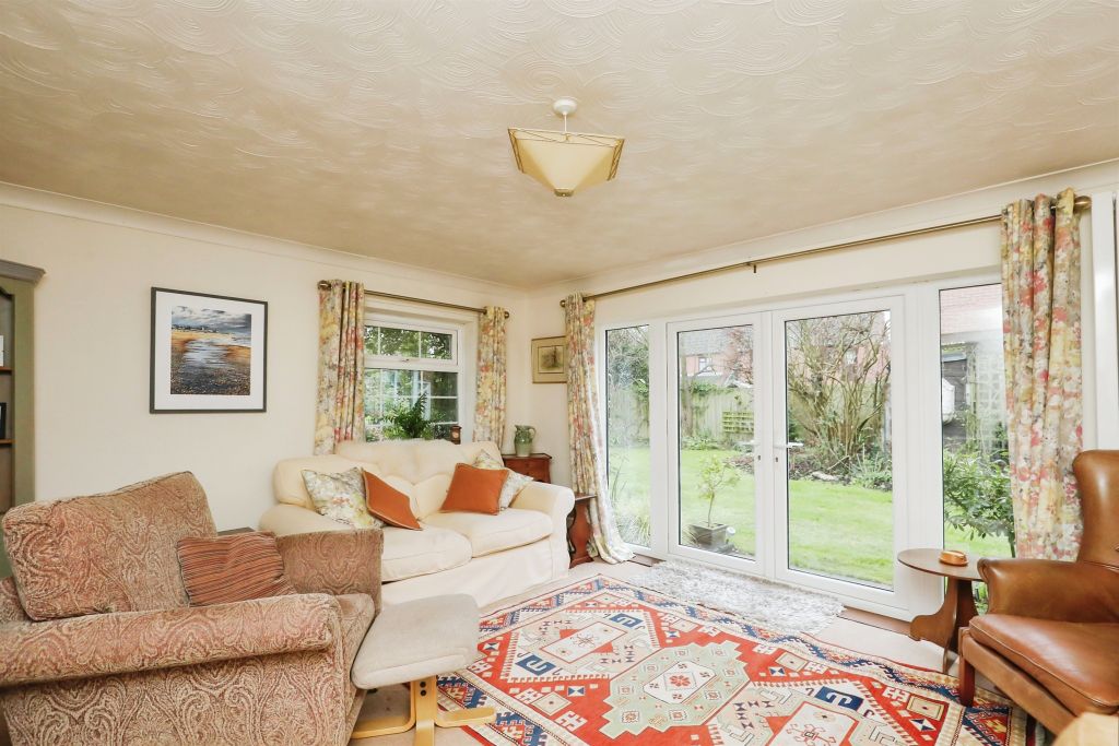 Property photo 2 of 21