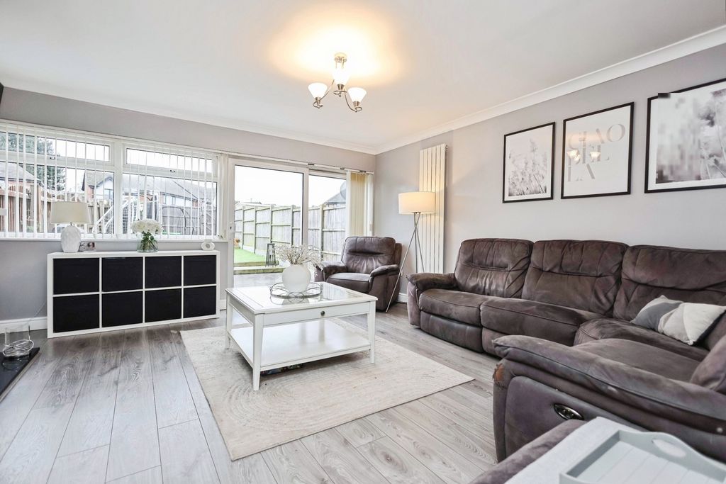 Property photo 3 of 14 Pbox-Img.Jpg