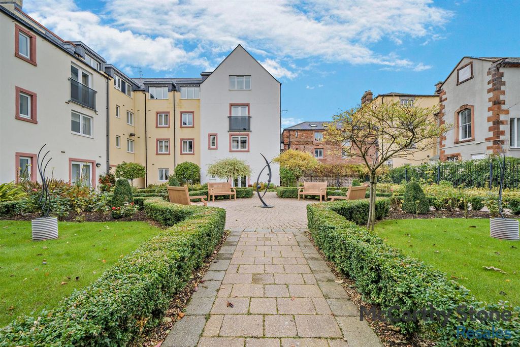 Property photo 2 of 19 8666606-Exterior03-800.Jpg